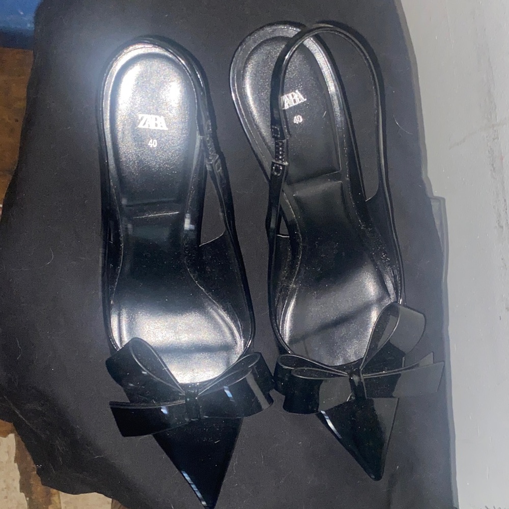Zara Black kitten Heels with Bow Accent